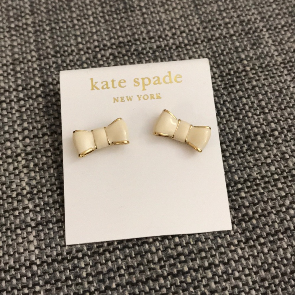 Kate Spade Ribbon Off White Earrings